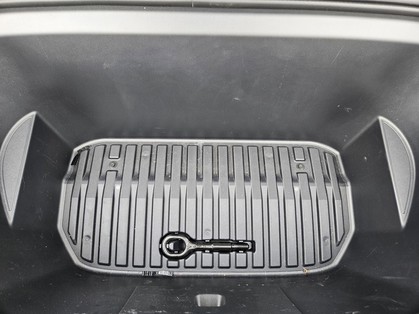 2025 Tesla Model Y Long Range Dual Motor Rear-Wheel Drive