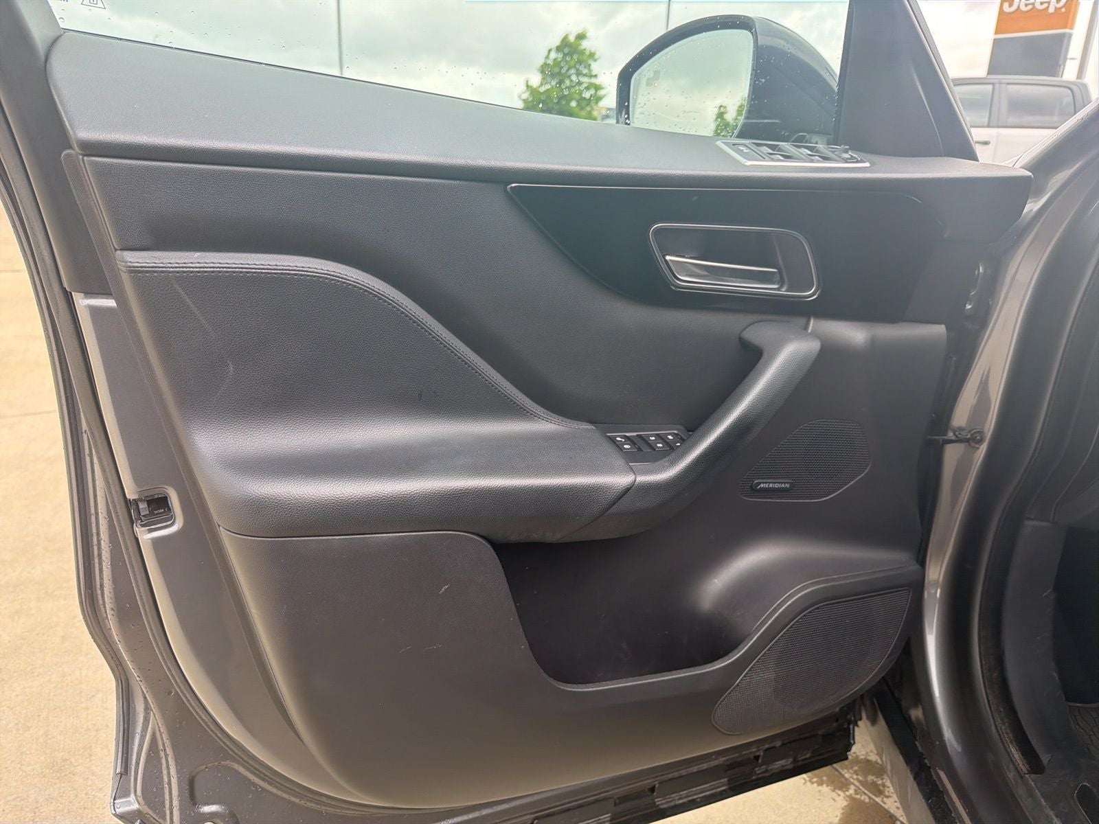 2019 Jaguar F-PACE 25t Premium