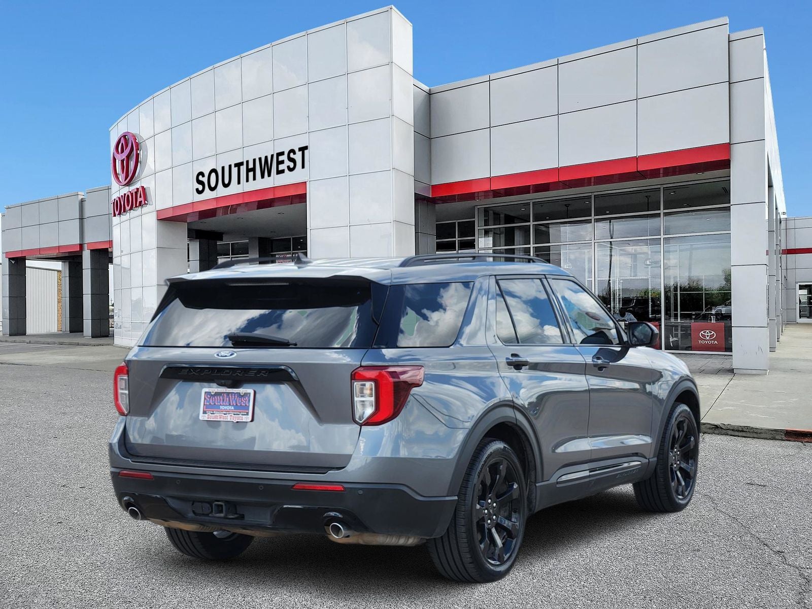 2023 Ford Explorer ST-Line