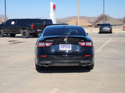 2023 Nissan Maxima SR