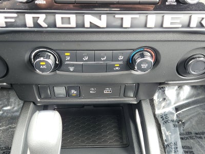 2025 Nissan Frontier SV