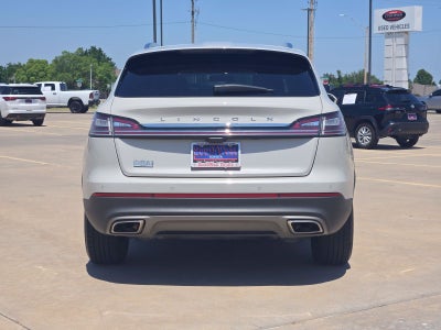 2022 Lincoln Nautilus Standard