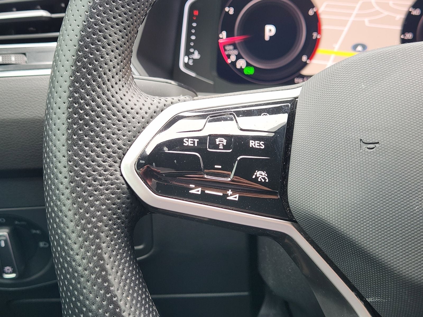 2022 Volkswagen Tiguan 2.0T SEL R-Line