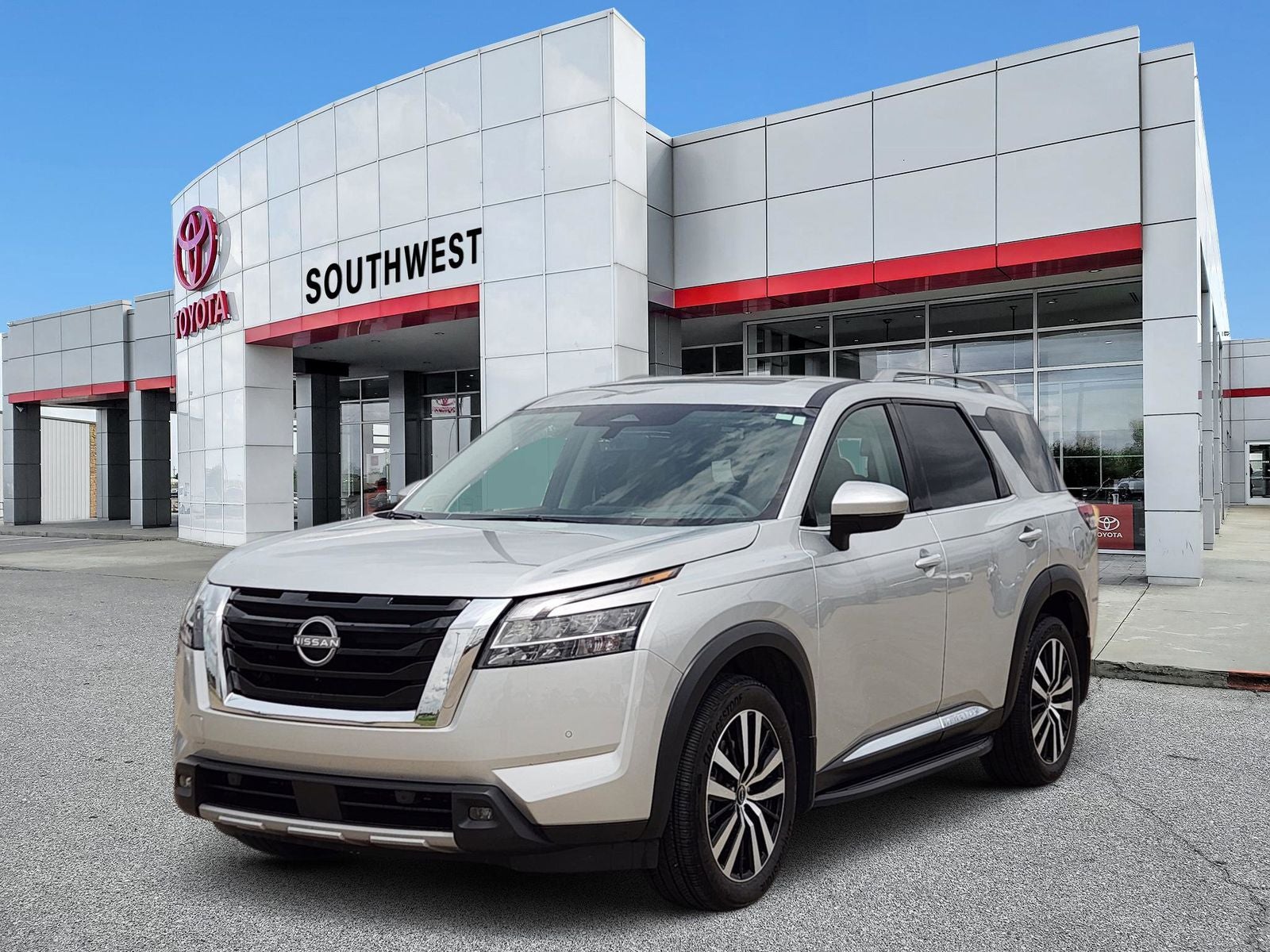 2025 Nissan Pathfinder Platinum