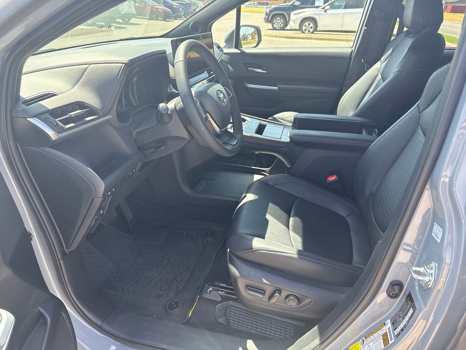 2025 Toyota Sienna Woodland Edition 7 Passenger