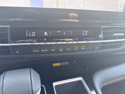2025 Toyota Sienna Woodland Edition 7 Passenger
