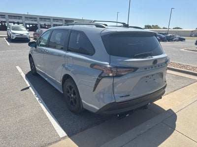 2025 Toyota Sienna Woodland Edition 7 Passenger