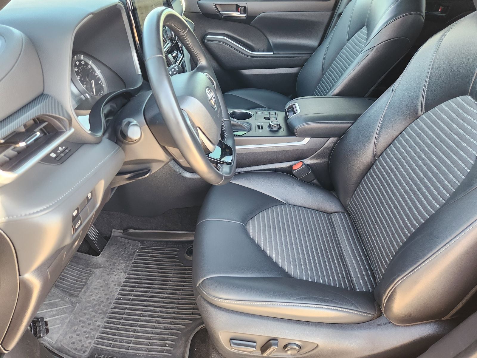 2023 Toyota Highlander XSE