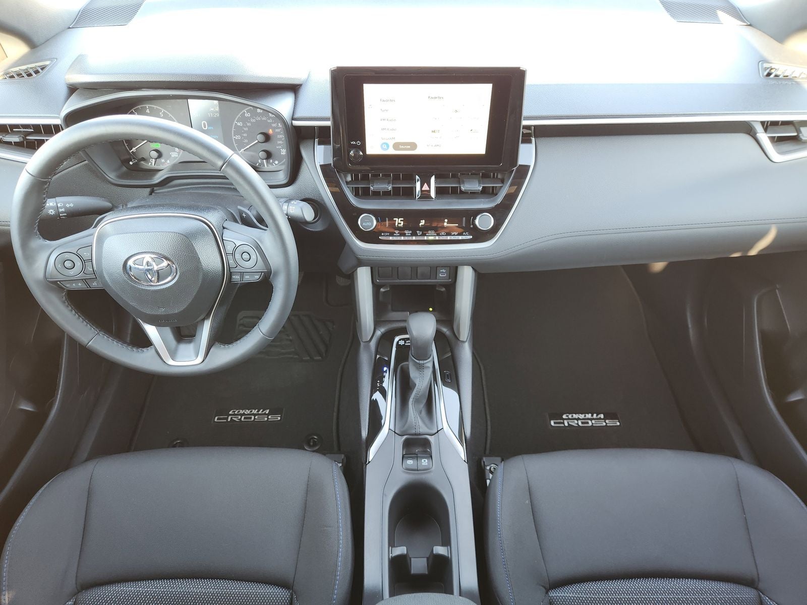 2025 Toyota Corolla Cross Hybrid SE