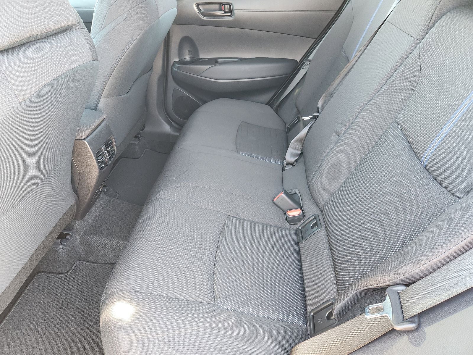 2025 Toyota Corolla Cross Hybrid SE