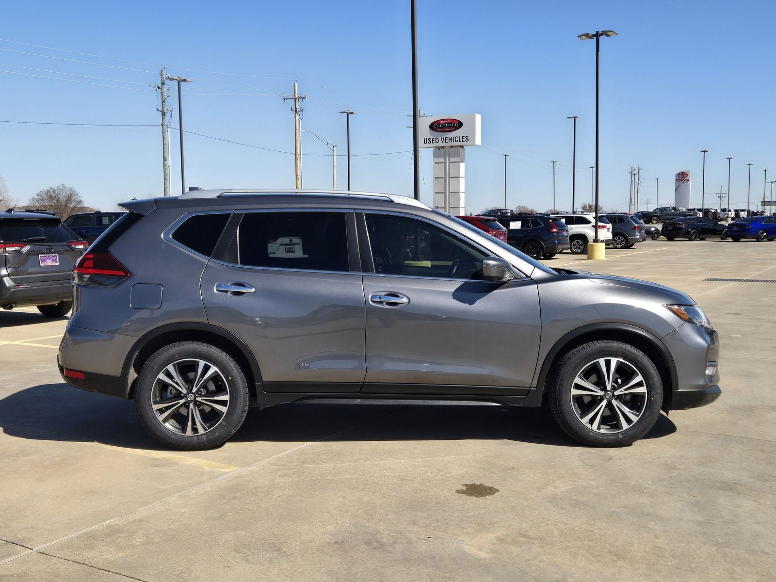 2020 Nissan Rogue SV