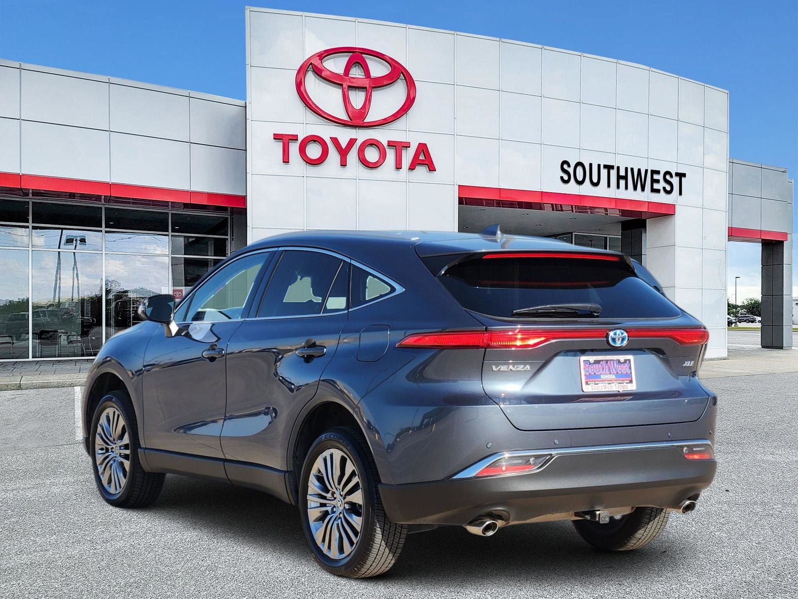 2023 Toyota Venza XLE