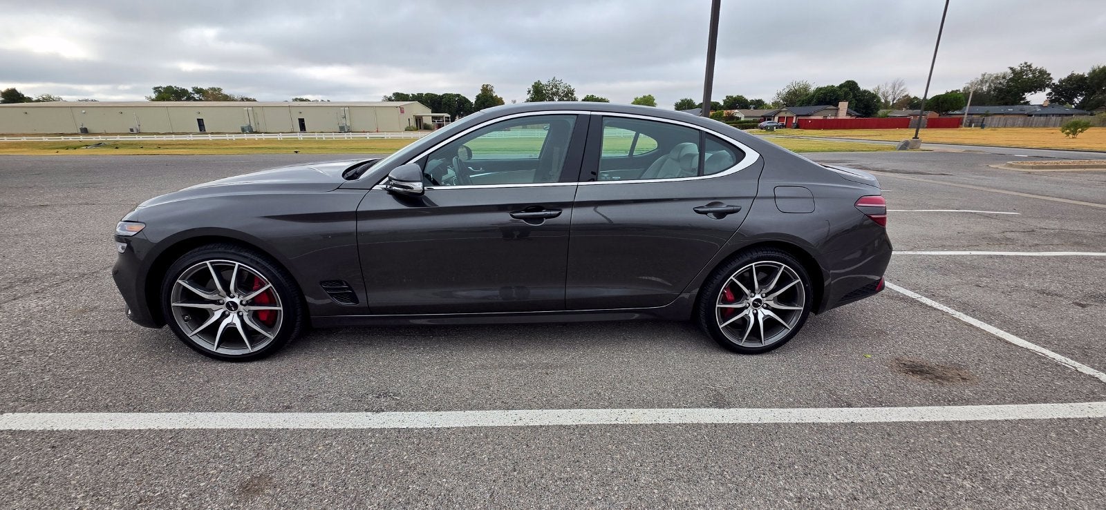 2025 Genesis G70 2.5T