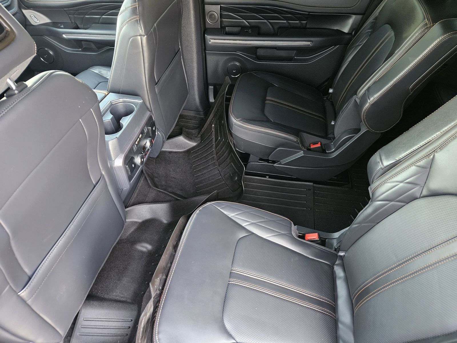 2024 Ford Expedition Platinum