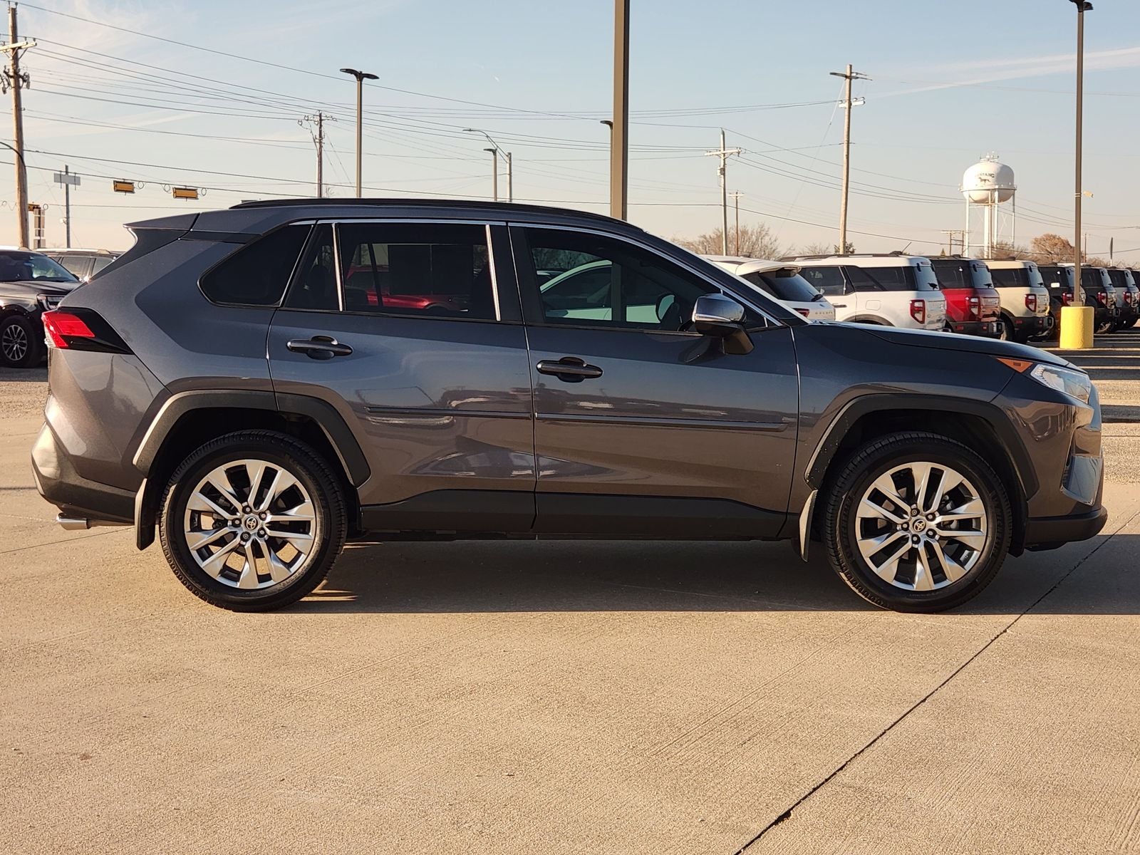 2021 Toyota RAV4 XLE Premium