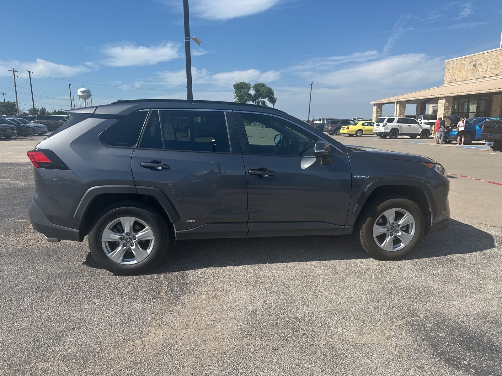 2019 Toyota RAV4 Hybrid XLE