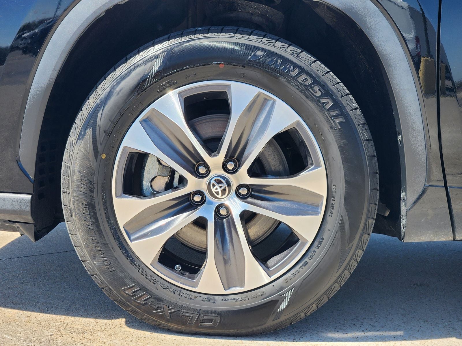 2023 Toyota Highlander Hybrid XLE