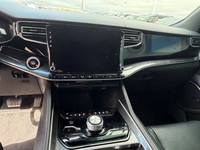 2023 Jeep Wagoneer Base