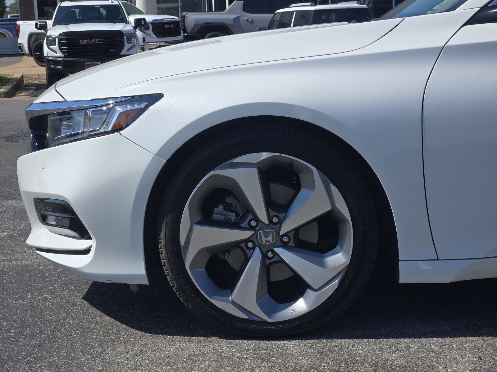 2019 Honda Accord Touring 2.0T