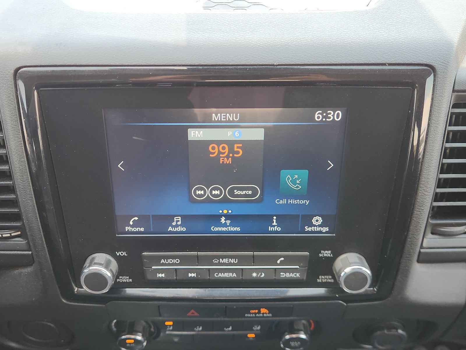 2022 Nissan Frontier S