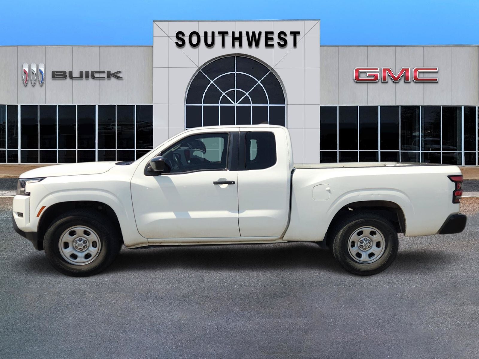 2022 Nissan Frontier S