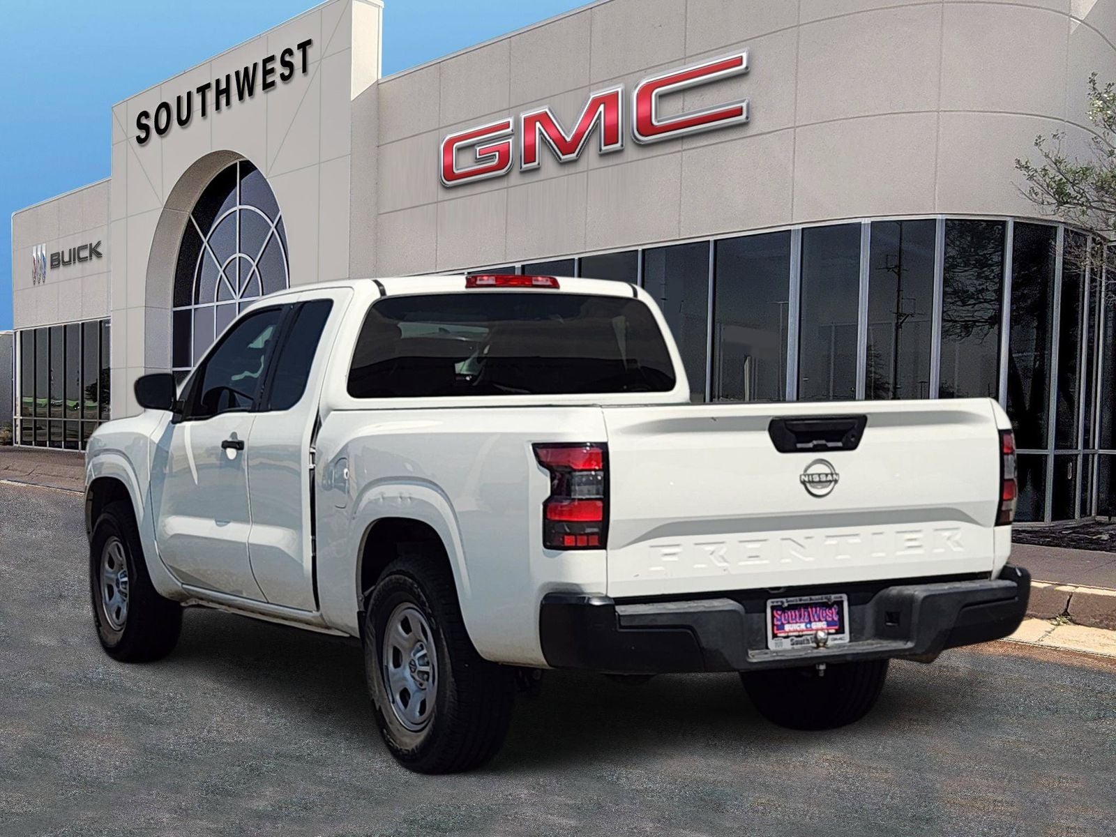 2022 Nissan Frontier S