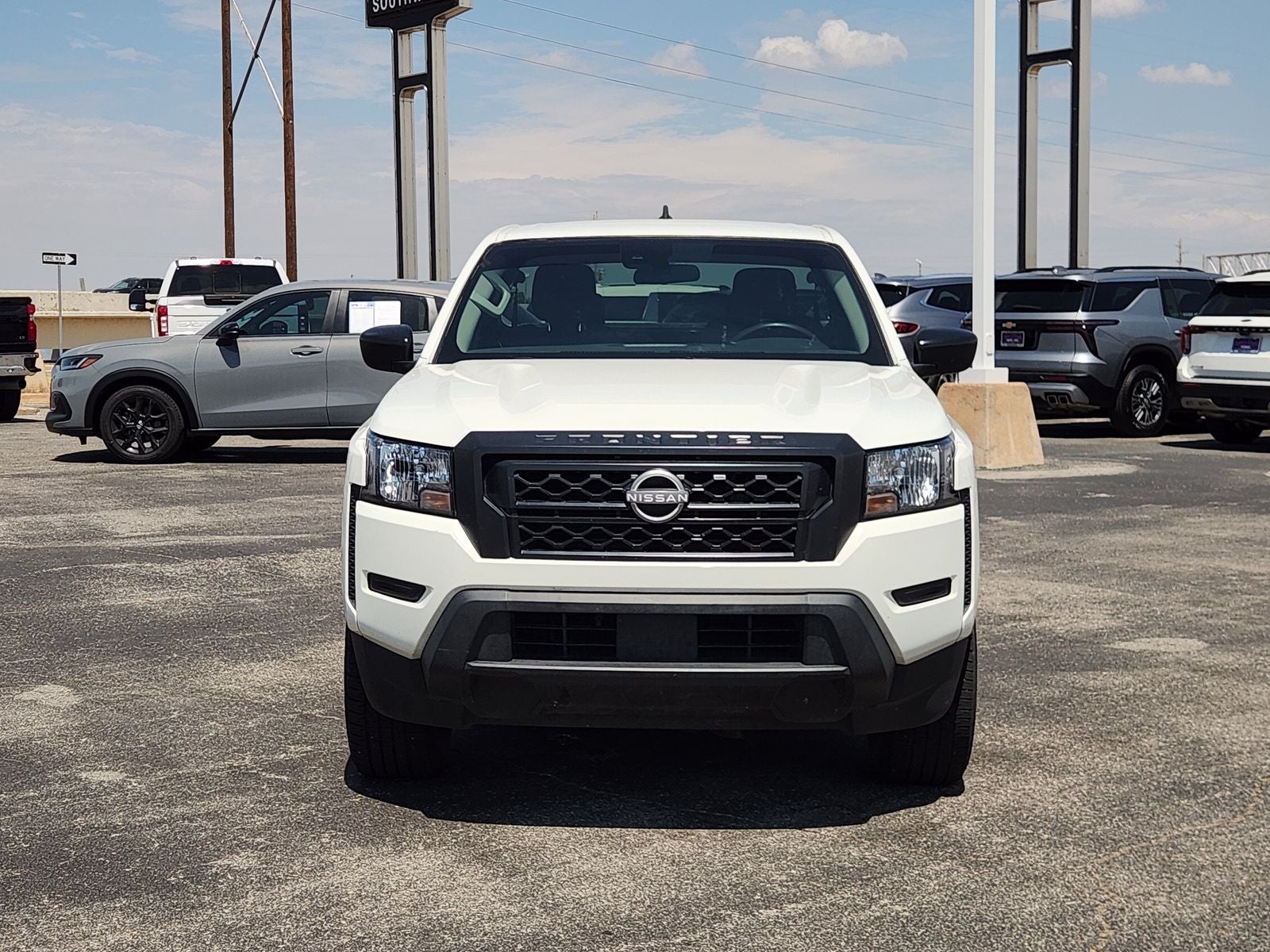 2022 Nissan Frontier S