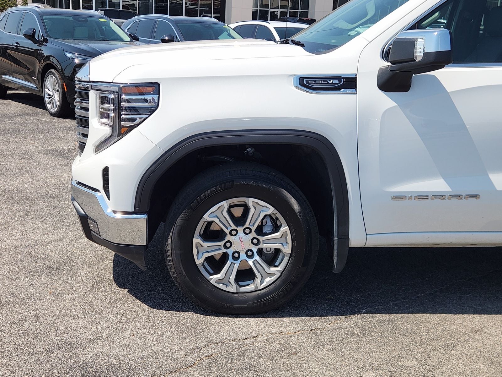 2025 GMC Sierra 1500 SLT