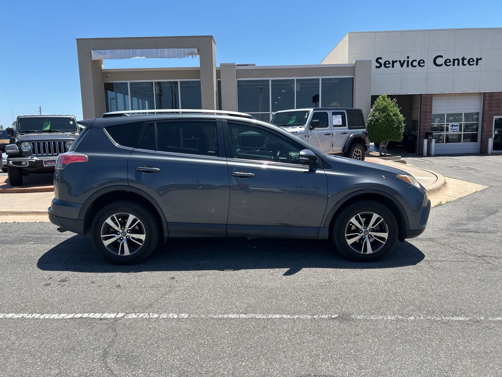 2017 Toyota RAV4 XLE