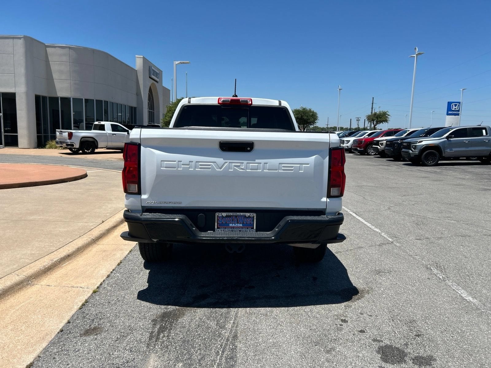 2024 Chevrolet Colorado WT