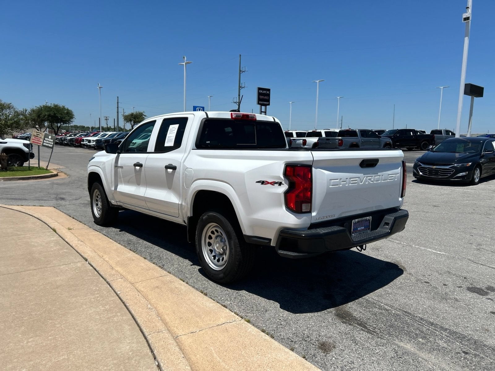 2024 Chevrolet Colorado WT