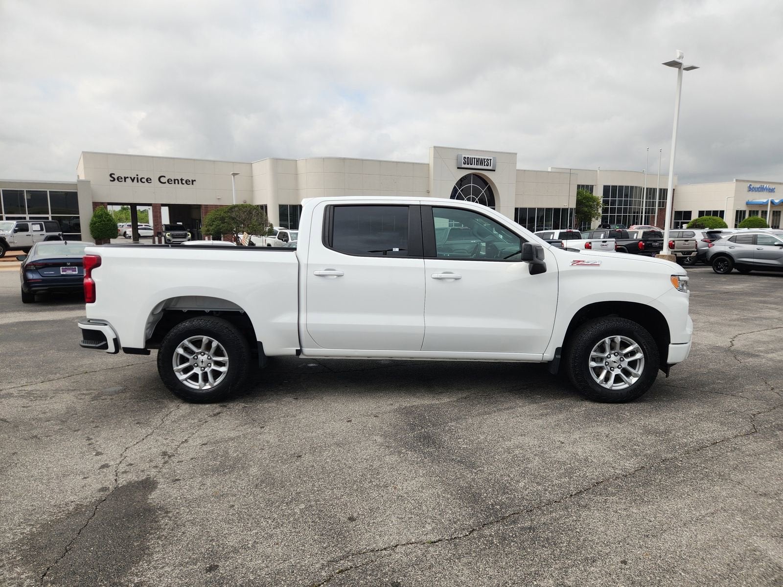 2024 Chevrolet Silverado 1500 RST