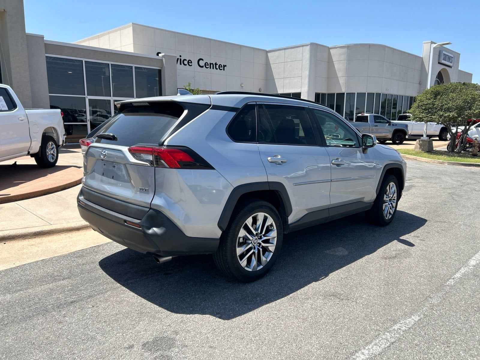 2020 Toyota RAV4 XLE Premium
