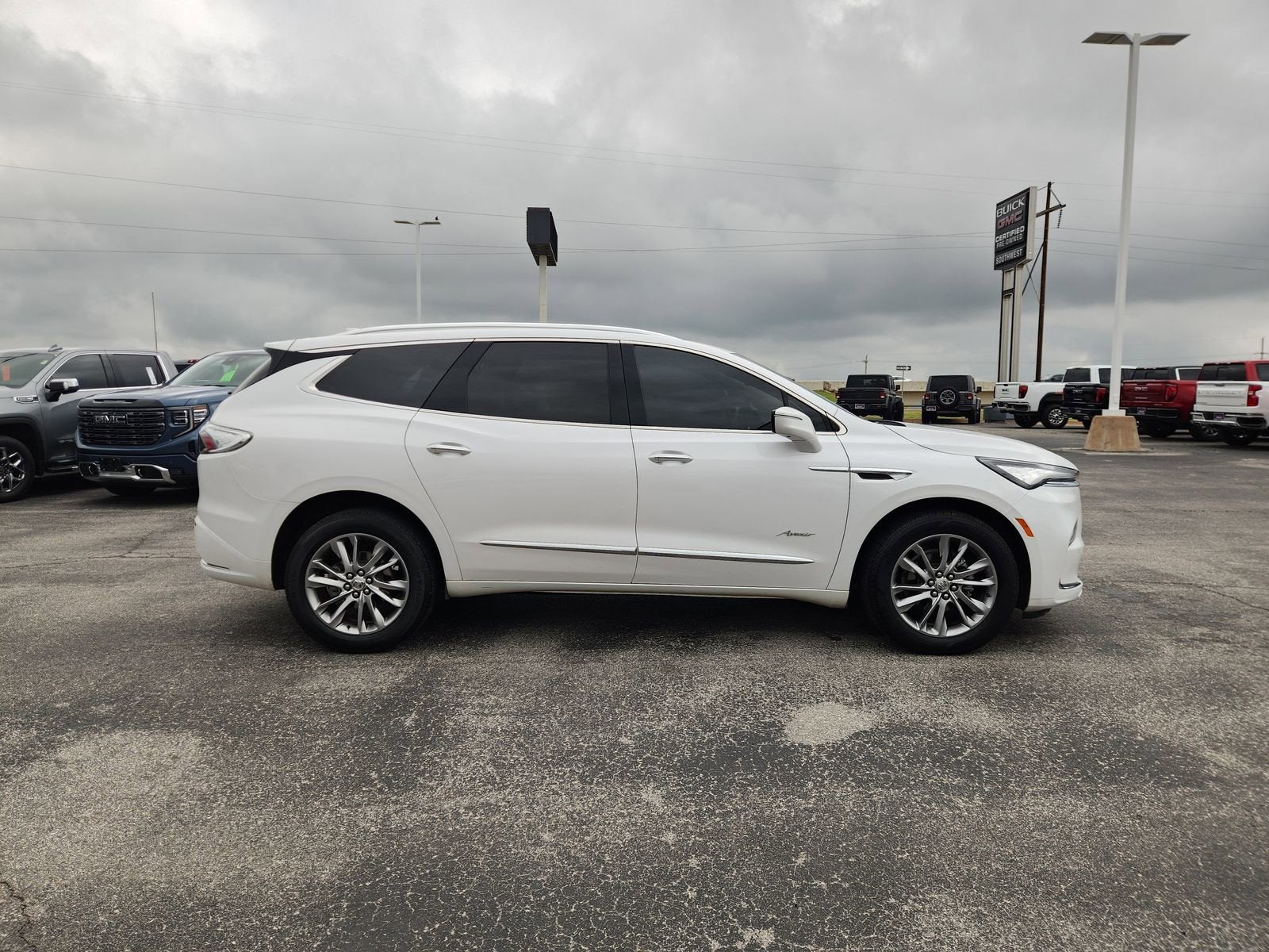 2023 Buick Enclave Avenir