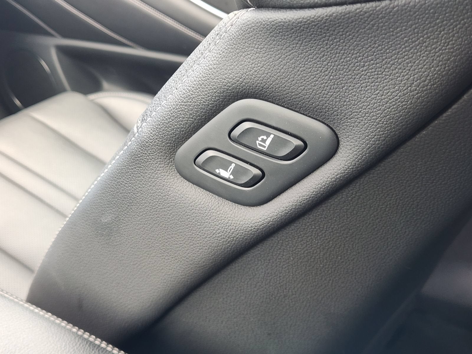 2025 Genesis GV80 2.5T Standard