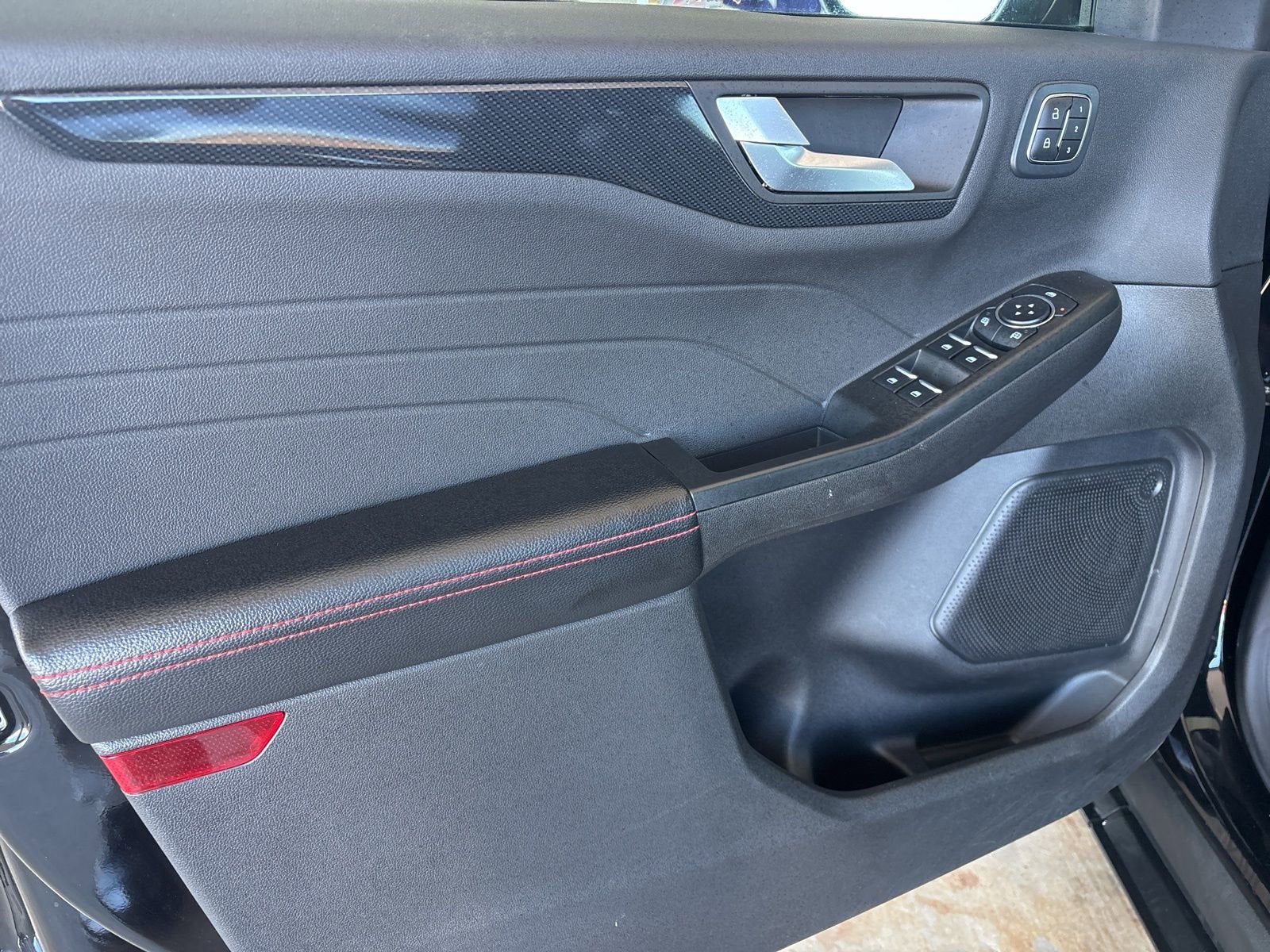 2023 Ford Escape ST-Line Elite