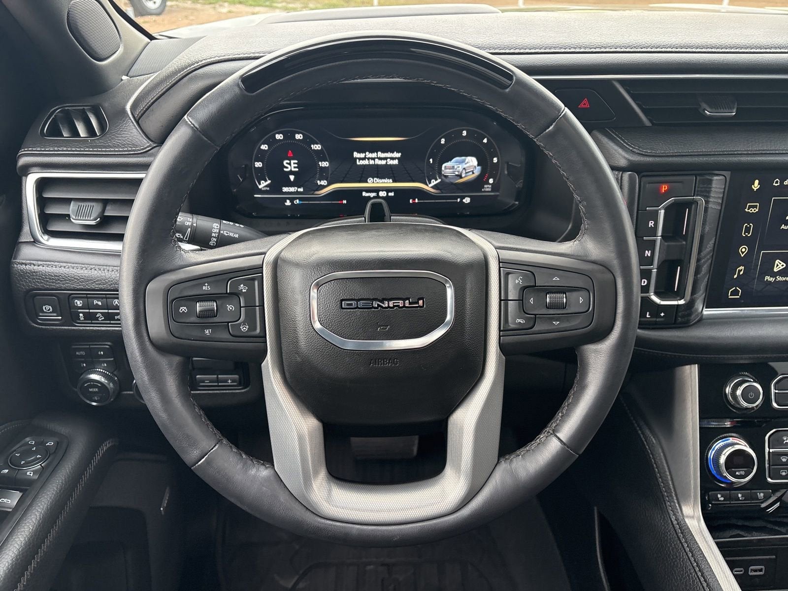 2023 GMC Yukon XL Denali