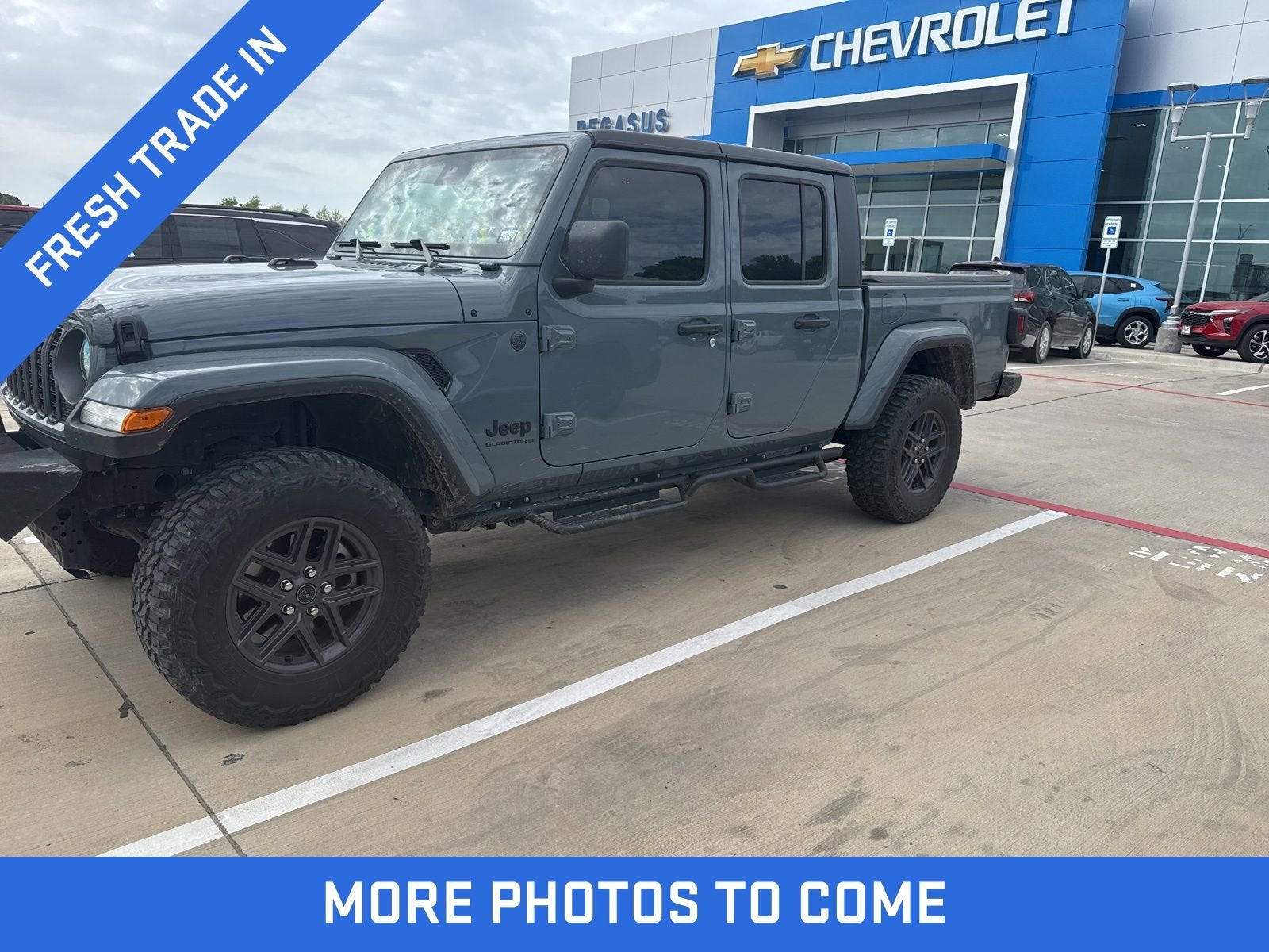 2024 Jeep Gladiator Sport S