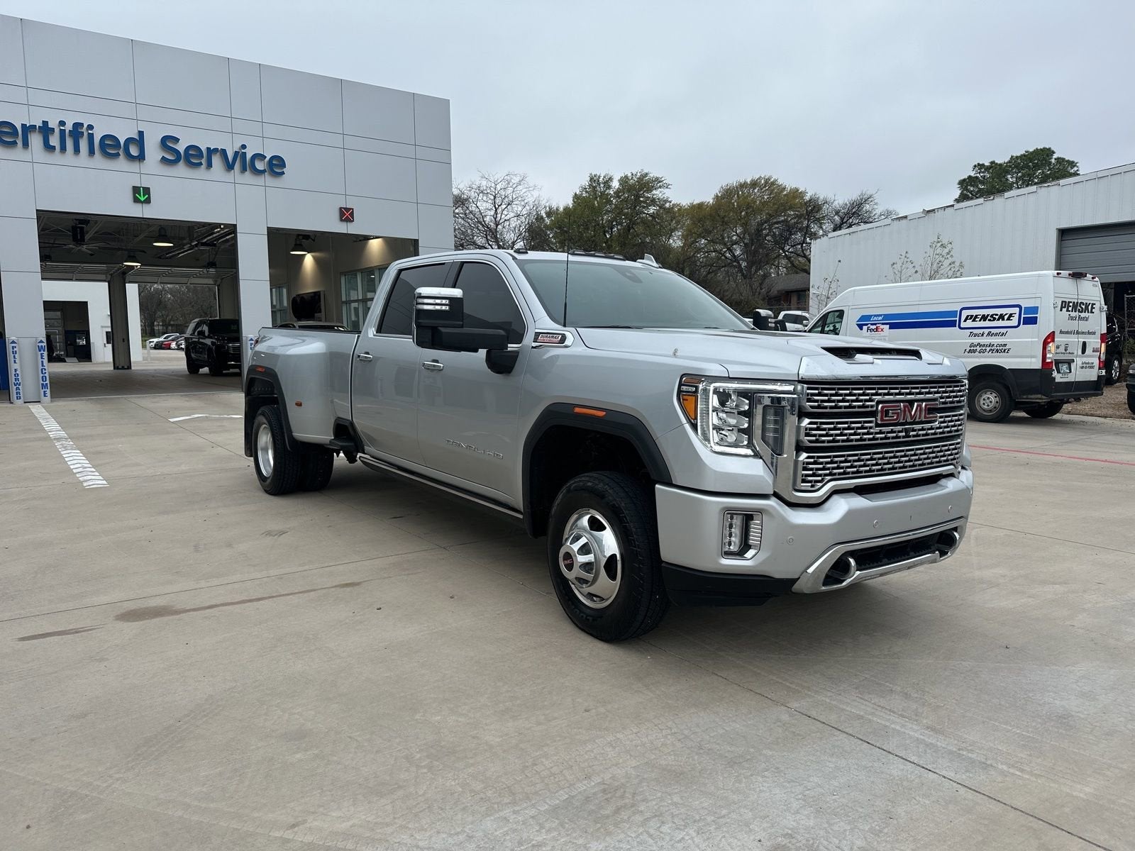2023 GMC Sierra 3500 HD Denali