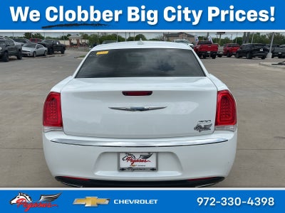 2018 Chrysler 300 Touring L