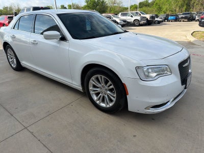 2018 Chrysler 300 Touring L