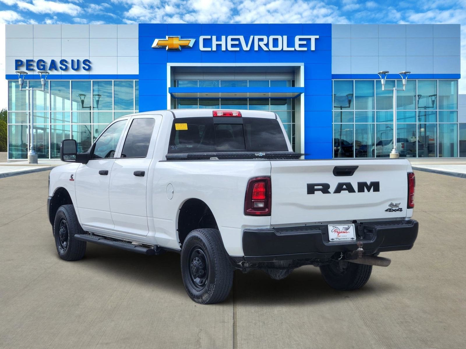 2025 RAM 2500 Tradesman Crew Cab 4x4 6'4" Box