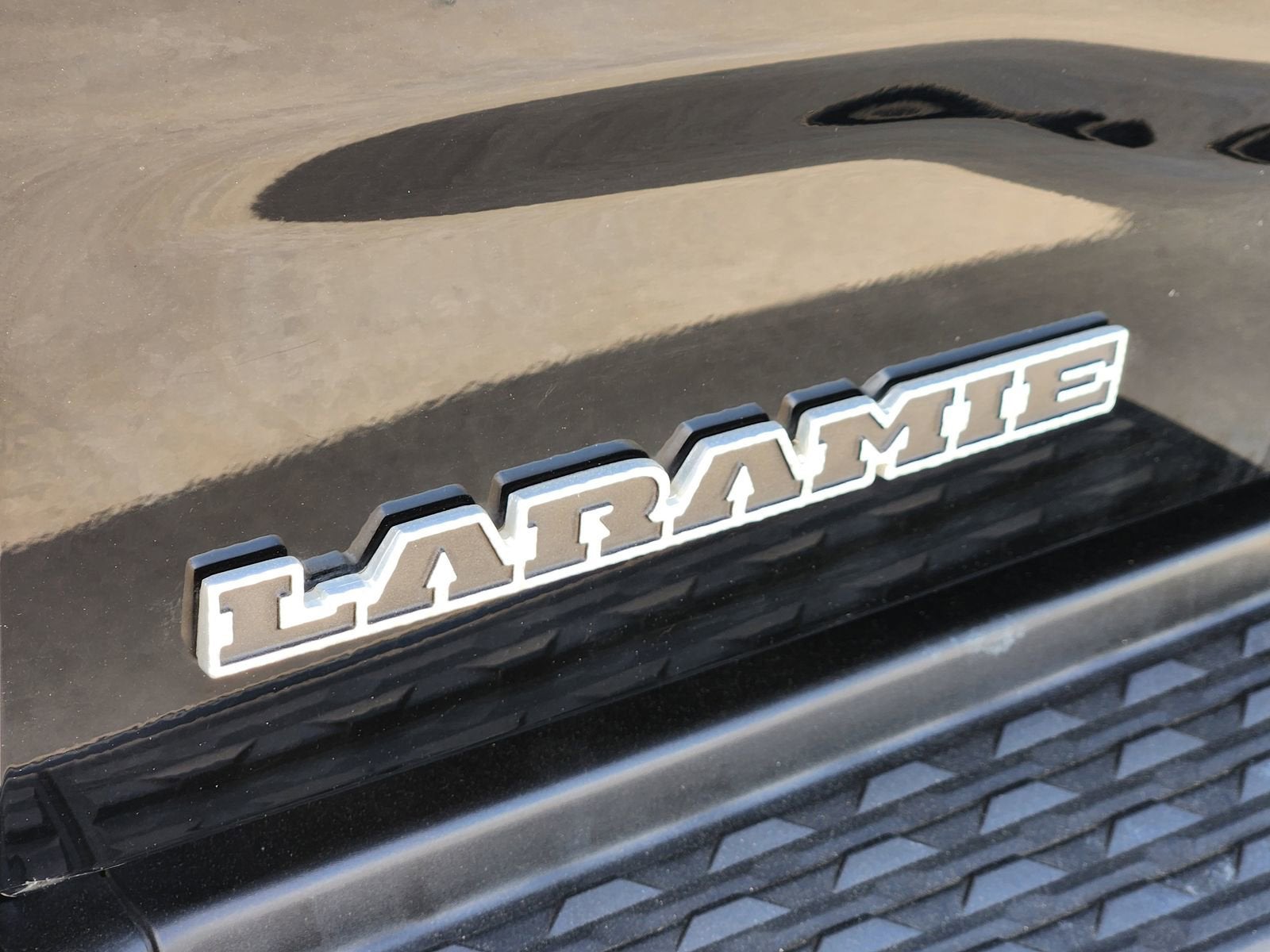 2020 RAM 2500 Laramie Mega Cab 4x4 6'4" Box
