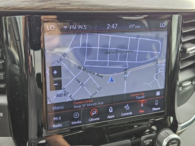 2019 RAM 1500 Laramie Crew Cab 4x4 5'7" Box