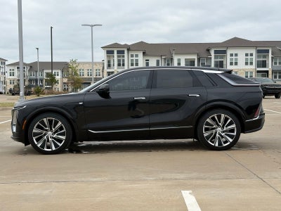 2024 Cadillac LYRIQ Luxury 3