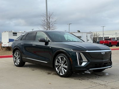 2024 Cadillac LYRIQ Luxury 3