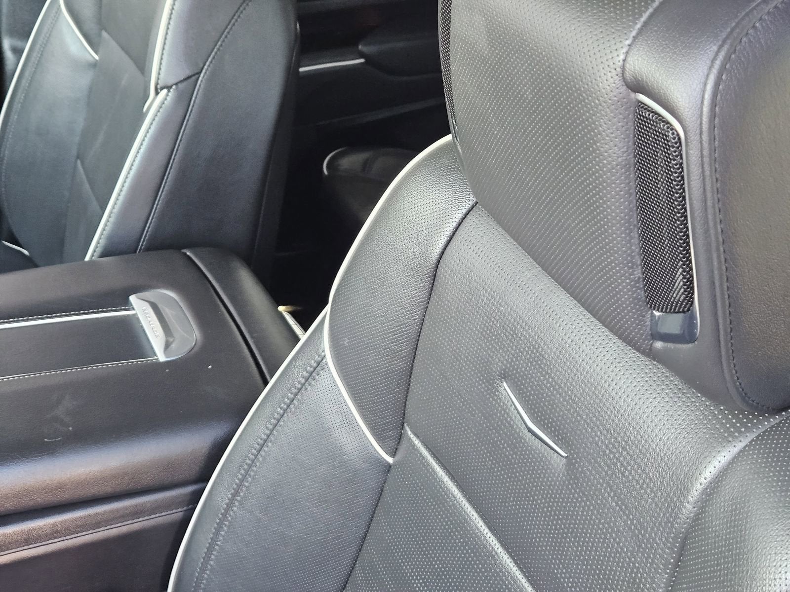 2024 Cadillac Escalade ESV Premium Luxury