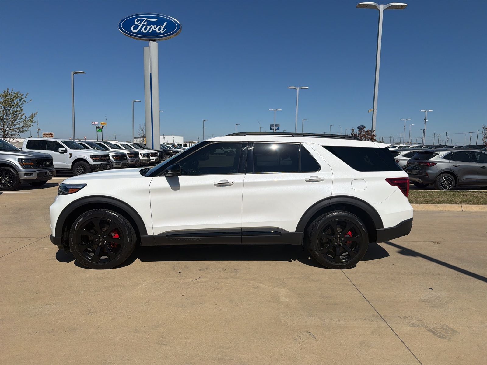 2023 Ford Explorer ST
