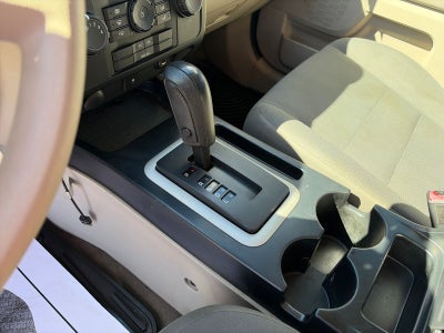 2010 Ford Escape XLS