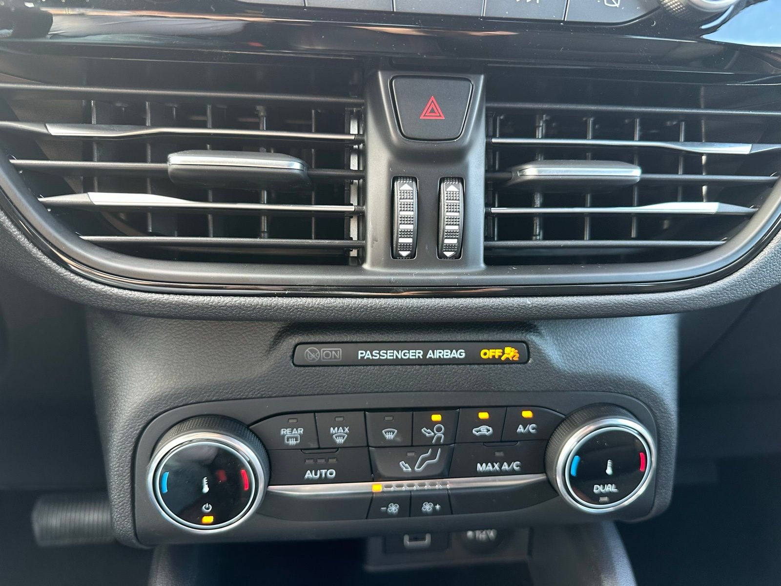 2025 Ford Escape Hybrid ST-Line